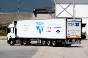 Read more about the article Bosch’s hydrogen refrigerated trailer begins road tests