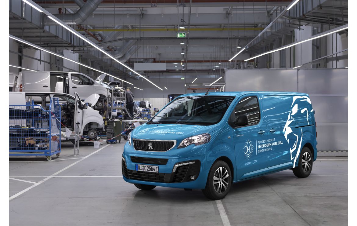 Lire la suite à propos de l’article Le Peugeot Expert Hydrogen arrive chez Watea (Michelin)