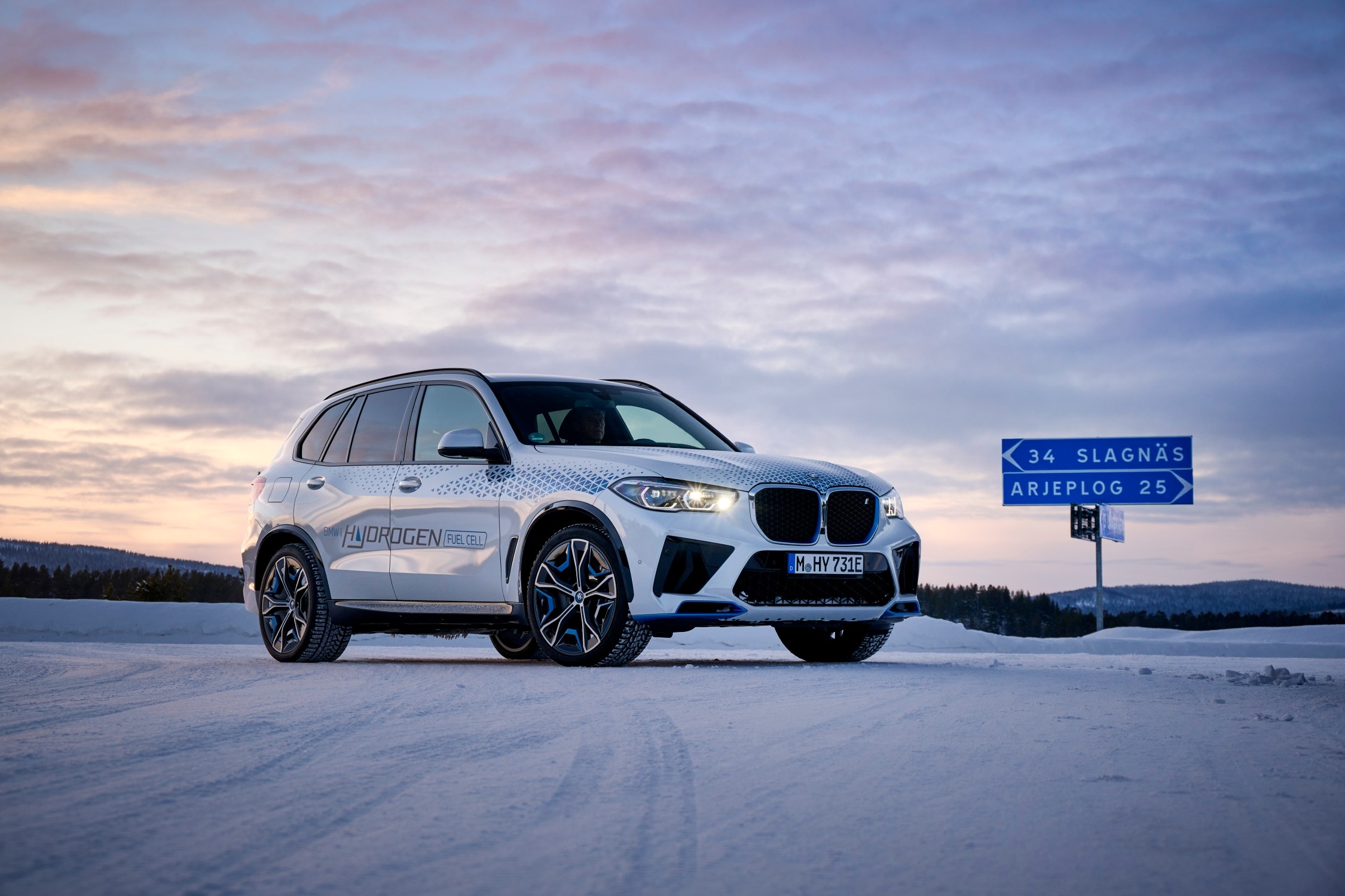 Lire la suite à propos de l’article La BMW iX5 Hydrogen a bouclé ses tests hivernaux