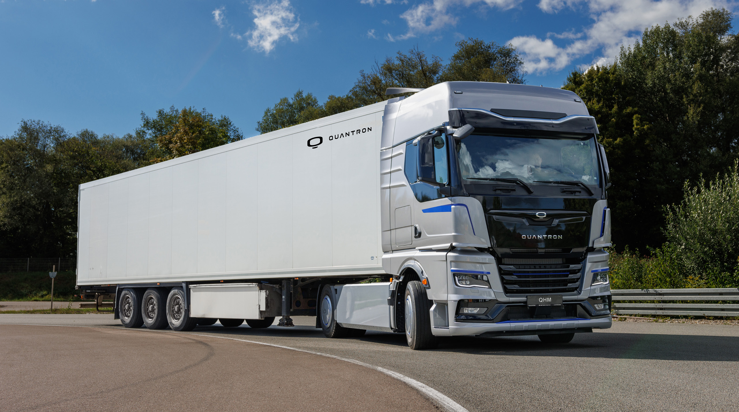 Lire la suite à propos de l’article Quantron : une commande de 500 camions H2 aux USA