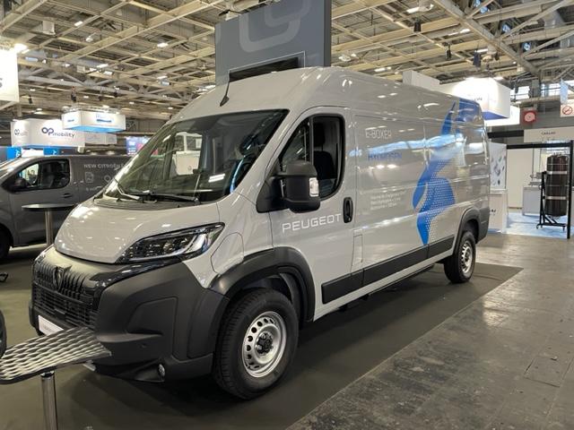 Stellantis Leads the Way with Hydrogen Vans at Hyvolution Showcase